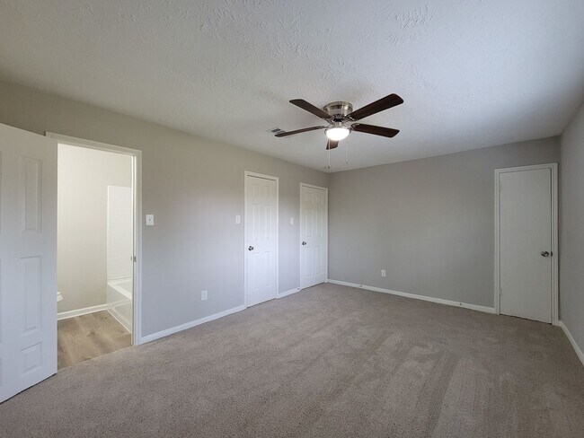 Building Photo - REMODELED 4 BEDROOM 2 BATH LEASE HOME IN H...