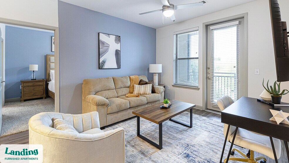 Building Photo - 2800 NE Green Oaks Blvd