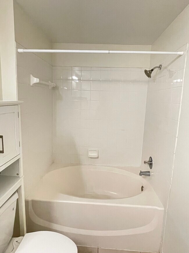 Building Photo - 3591 Kernan Blvd S