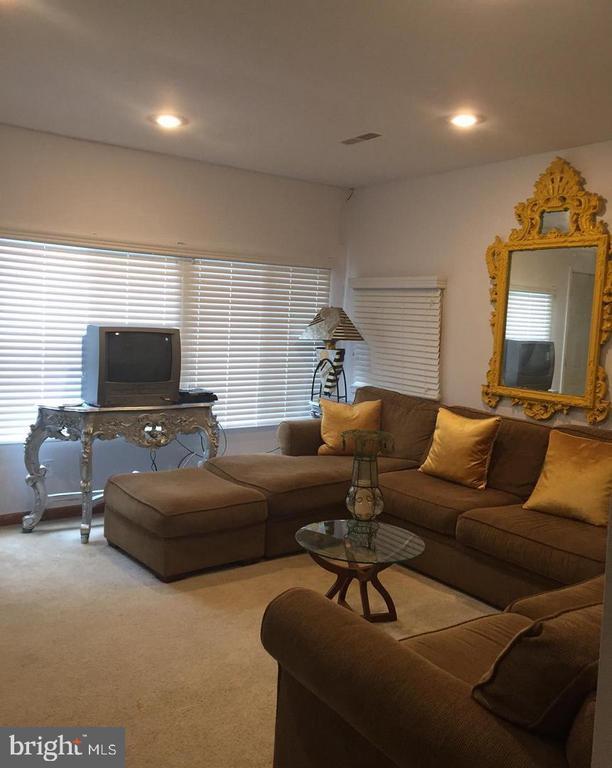 Building Photo - 14821 Patuxent Ave