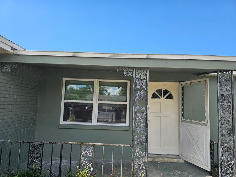 Building Photo - 1433 Brightwell Dr