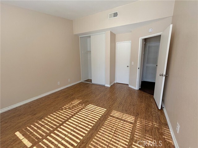 Building Photo - 8167 Vineyard Ave