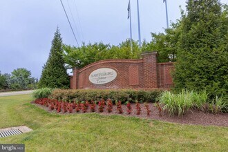 Building Photo - 305 Lewisburg Ln