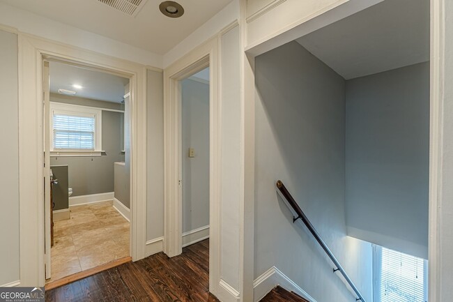 Building Photo - 1957 Walker Ave