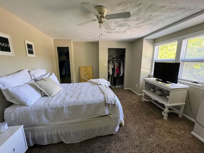 Building Photo - 3217 Dawson St