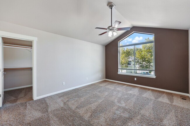 Building Photo - 4335 17th Way NE