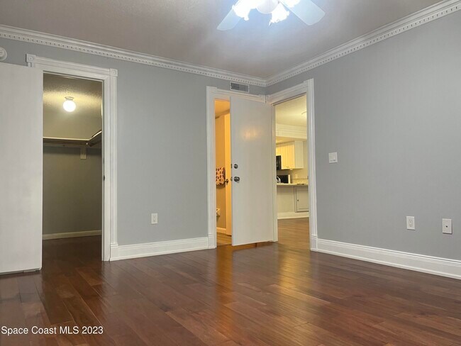Building Photo - 1675 S Fiske Blvd