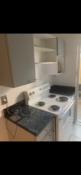 Building Photo - 3680 Oak Ave