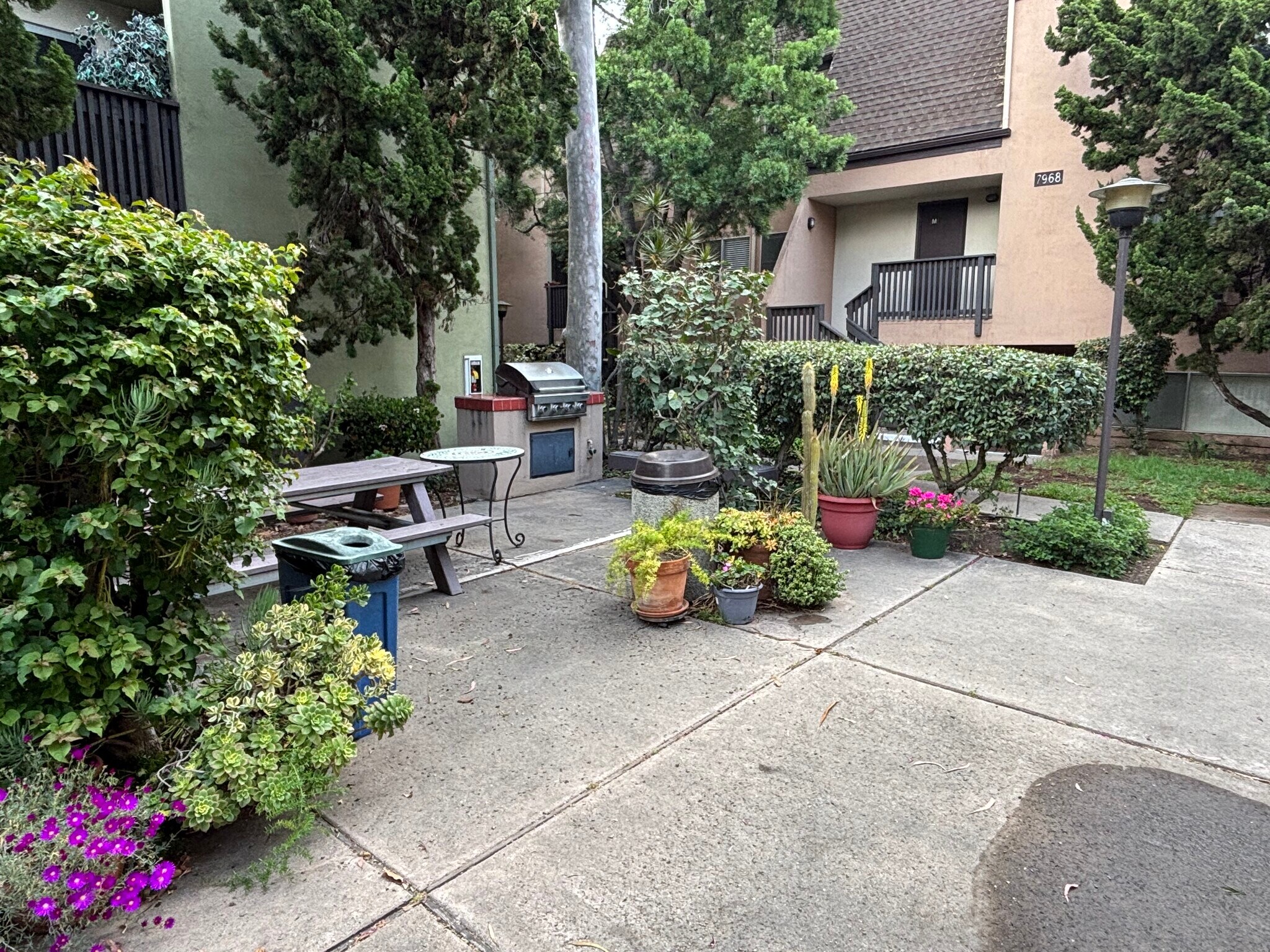 Building Photo - 7972 Mission Center Ct
