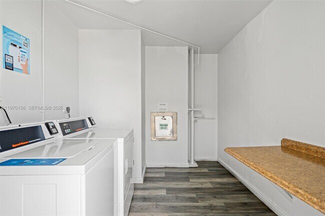 Building Photo - 3703 NE 166th St