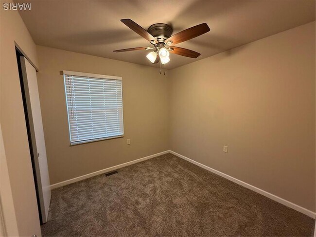 Building Photo - 3335 Ipswich Ln