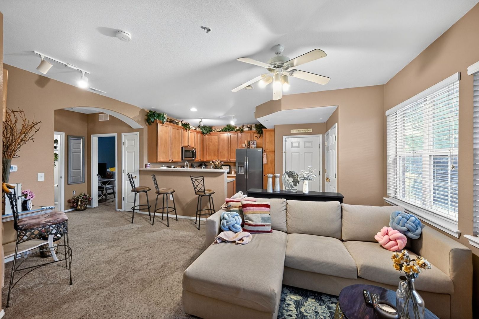 Building Photo - 16386 E Fremont Ave