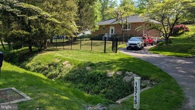Building Photo - 15715 Tierra Dr
