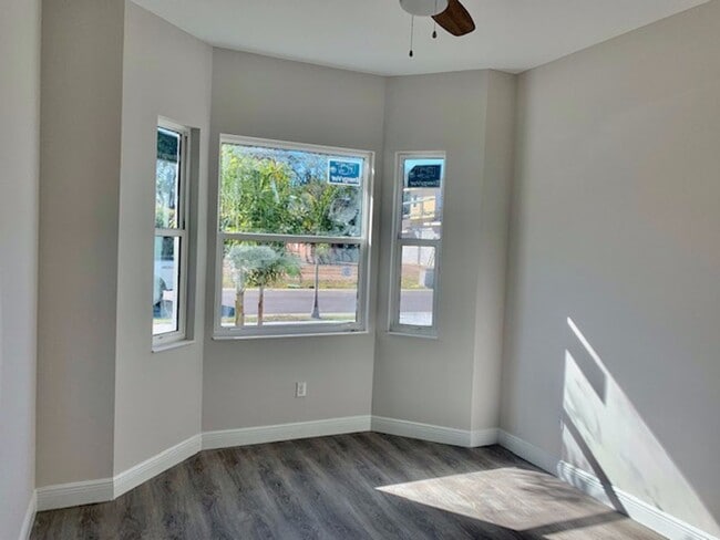 Building Photo - Newer Home waiting for you !