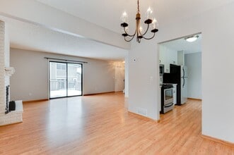 Building Photo - Terraceview Townhome