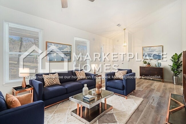 Building Photo - 525 Allana Dr