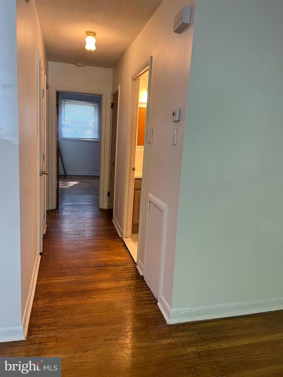 Building Photo - 4042 Balwynne Park Rd