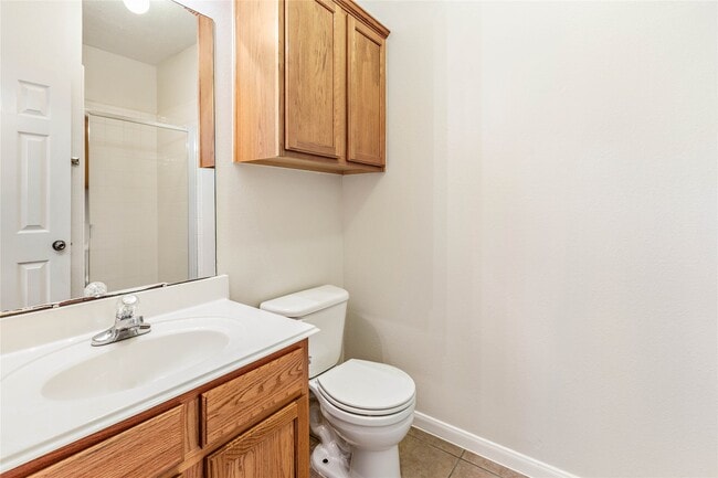 Building Photo - 6607 Lake Woodlands Dr