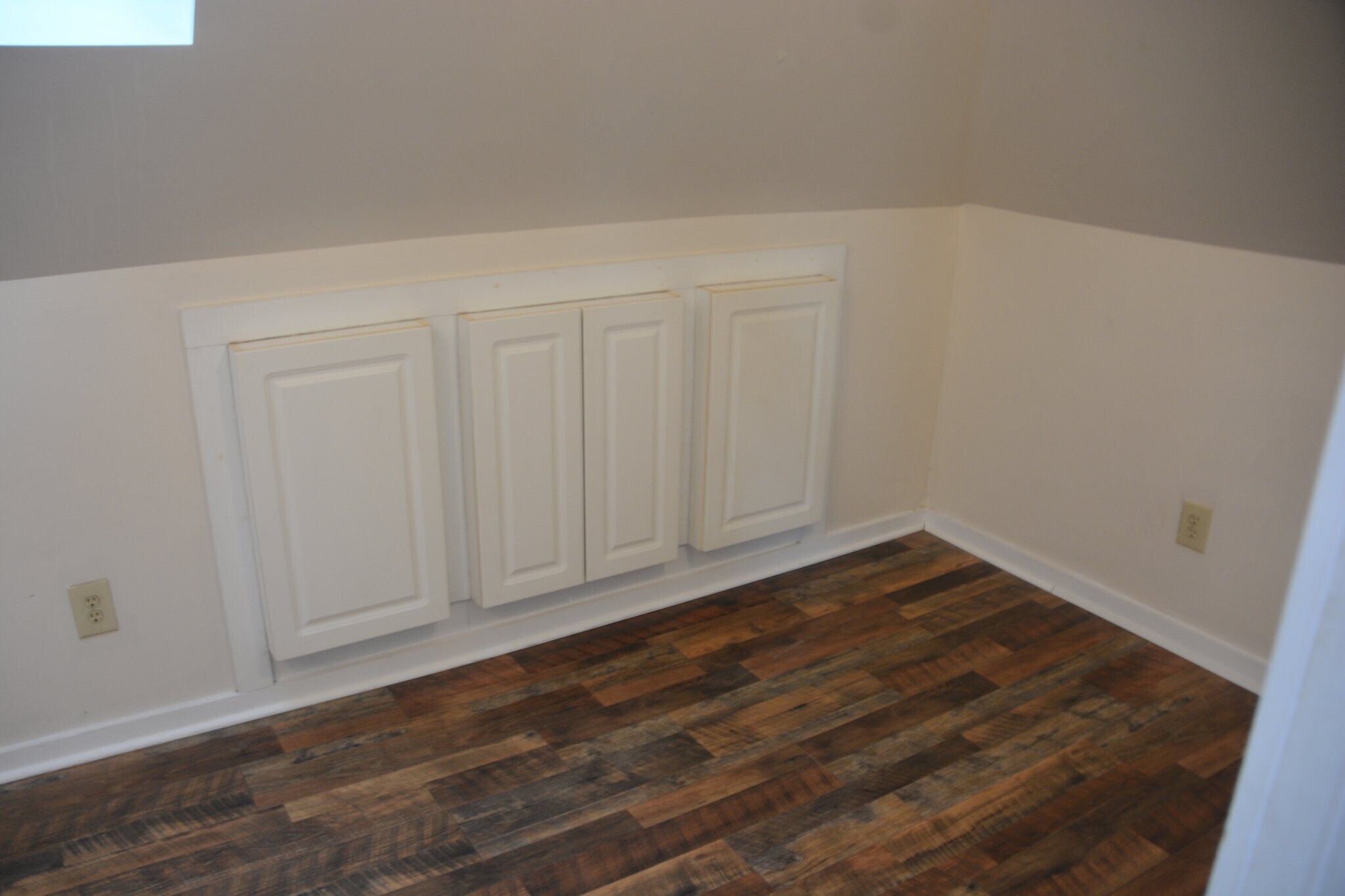 Building Photo - 120 W 5th Ave