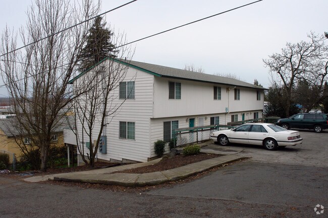 Building Photo - 2 Parkrose 4 Plexes