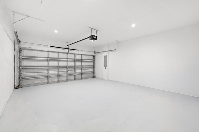 Building Photo - 1209 Olympic Cir