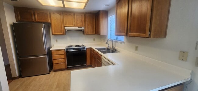 Building Photo - Wonderful 3 Bedroom Home in Greenhaven
