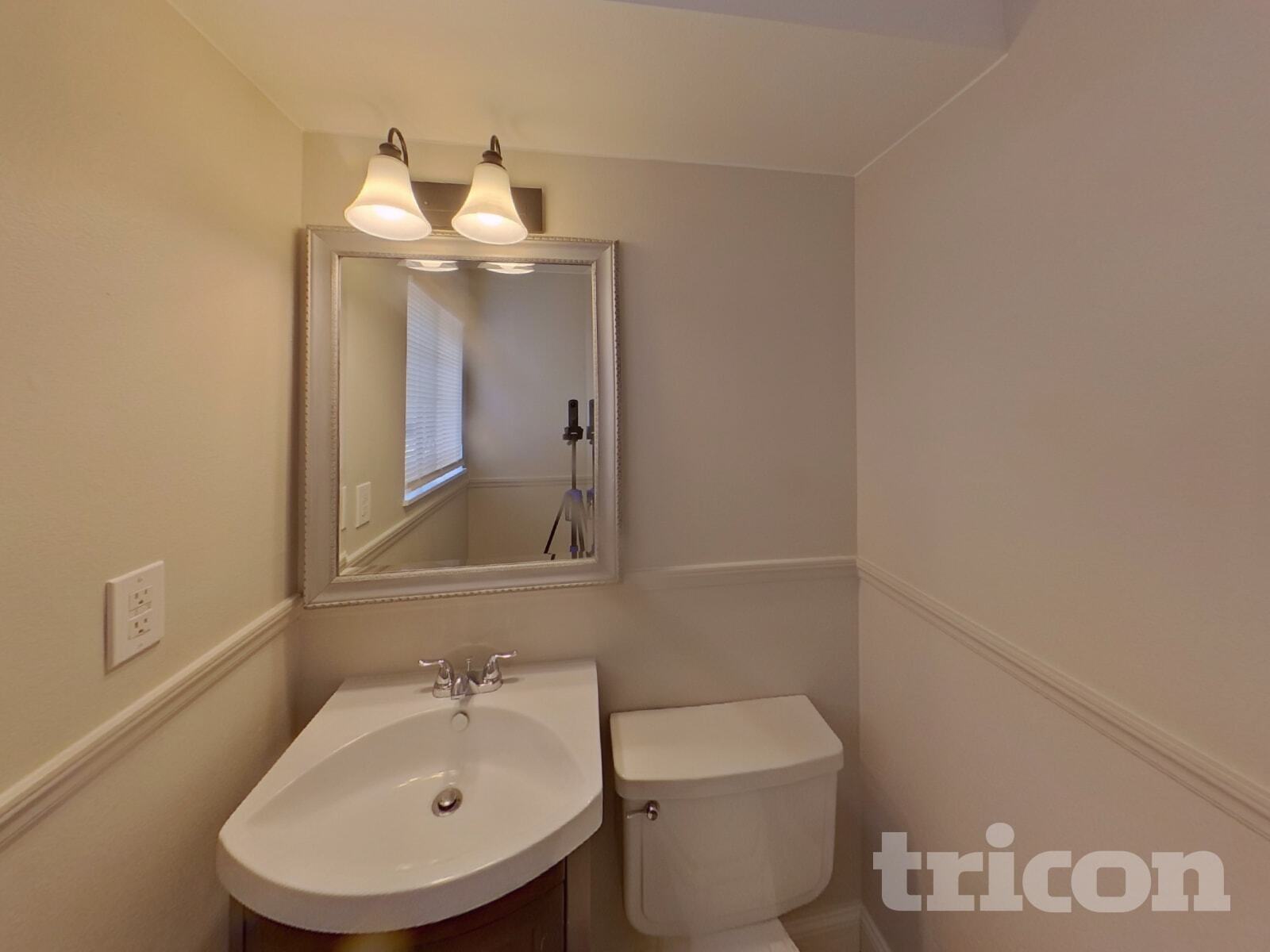 Building Photo - 2305 Providence Cir