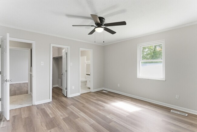 Building Photo - 10118 Lonesome Pine Dr