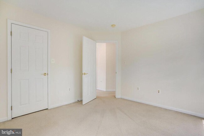 Building Photo - 141 Herndon Mill Cir