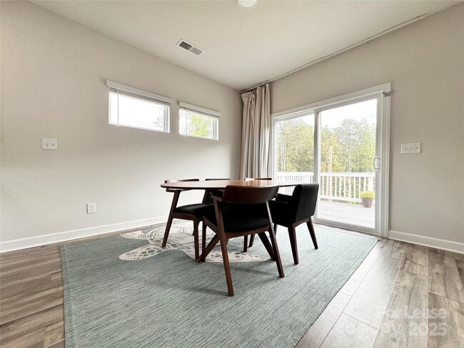 Building Photo - 940 Rachel Anne Dr