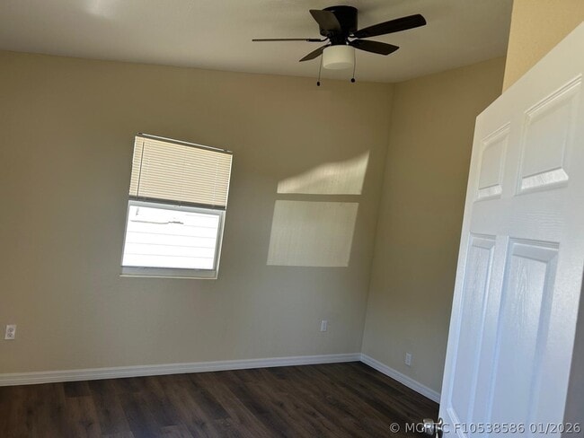 Building Photo - 371 Banyan Ave