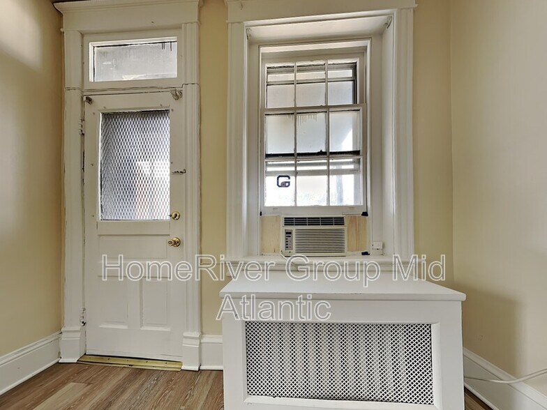 Building Photo - 1300 35th St NW