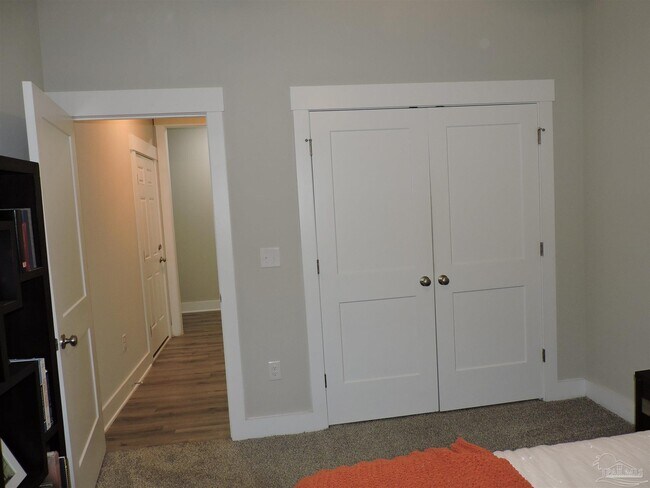 Building Photo - 8823 Airway Dr