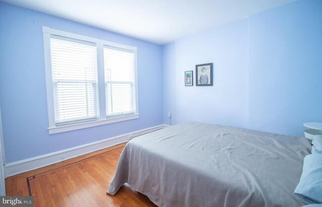 Building Photo - 2215 N Harrison St