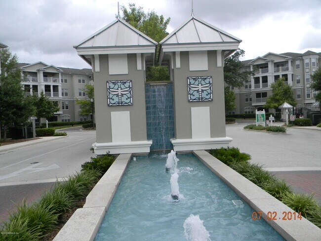 Building Photo - 1001 Monument Rd