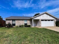 Building Photo - 4044 Pepperwood Dr