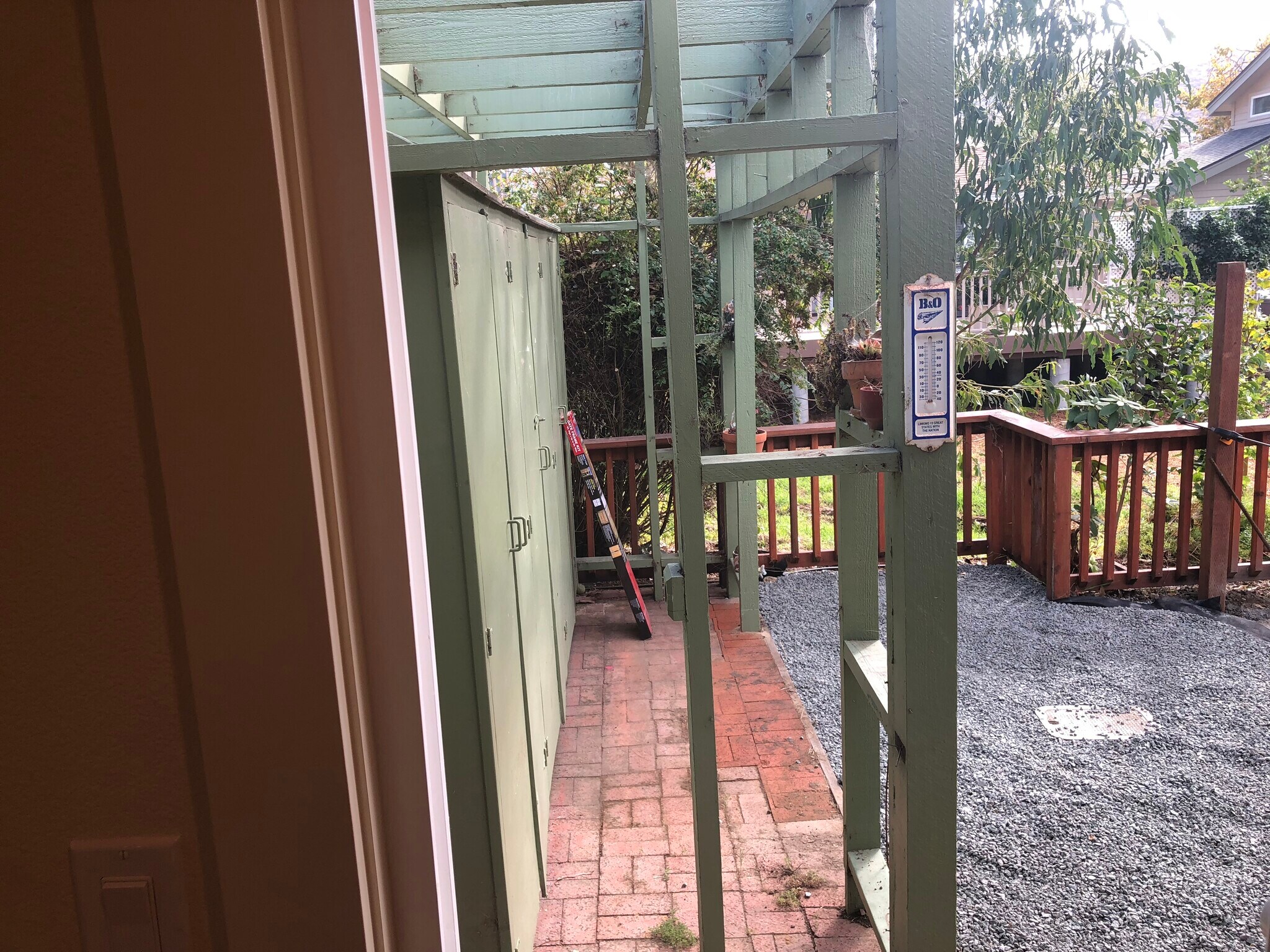 Back patio area. - 2362 Meadow st