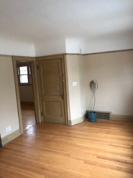 Building Photo - 2525 N 68th St