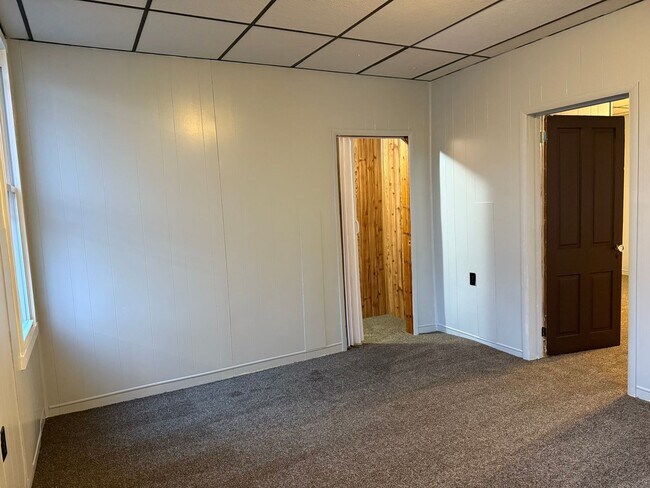 Building Photo - 201 W Market St