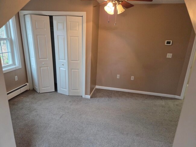 Building Photo - 16 River Rd