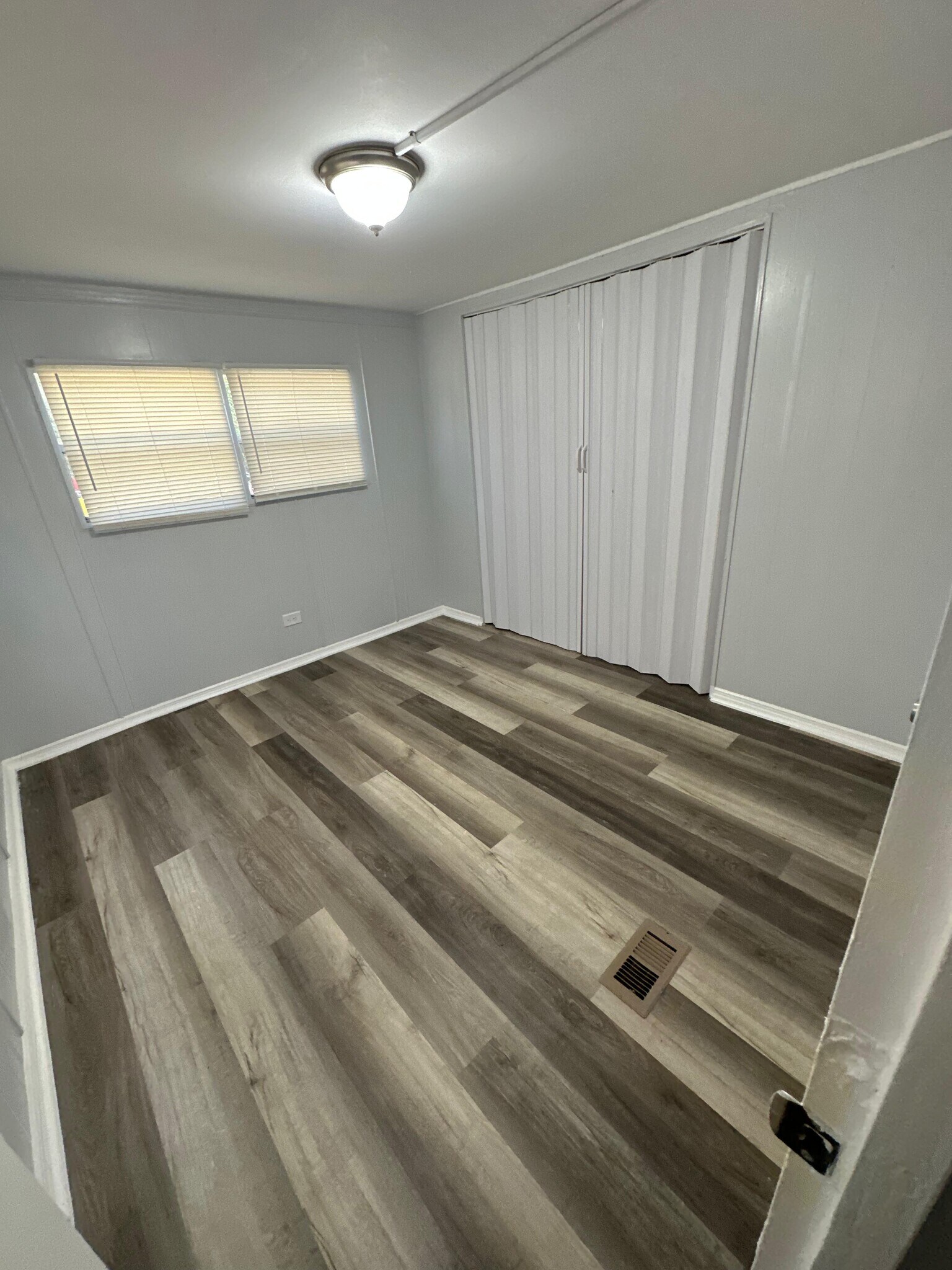 Building Photo - 7663 Bentwillow Dr