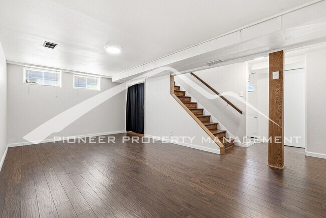 Building Photo - Lovely Single Family Home Fenced in Yard and Central AC