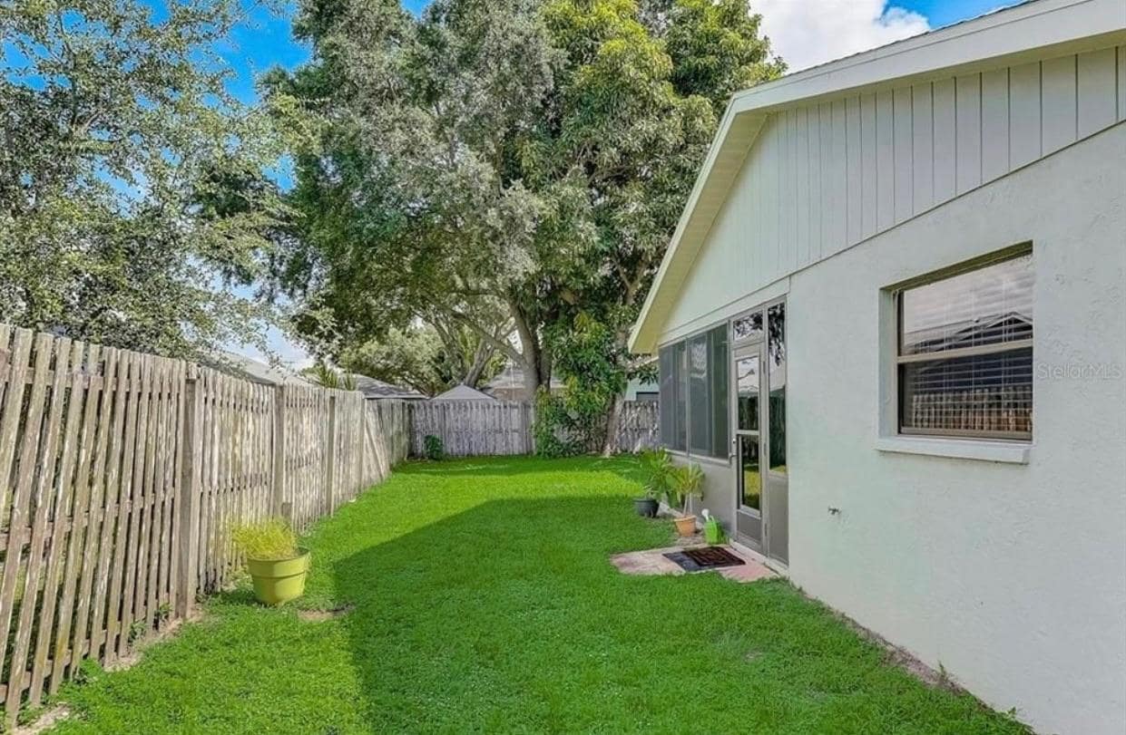 Building Photo - 2462 Briar Oak Cir