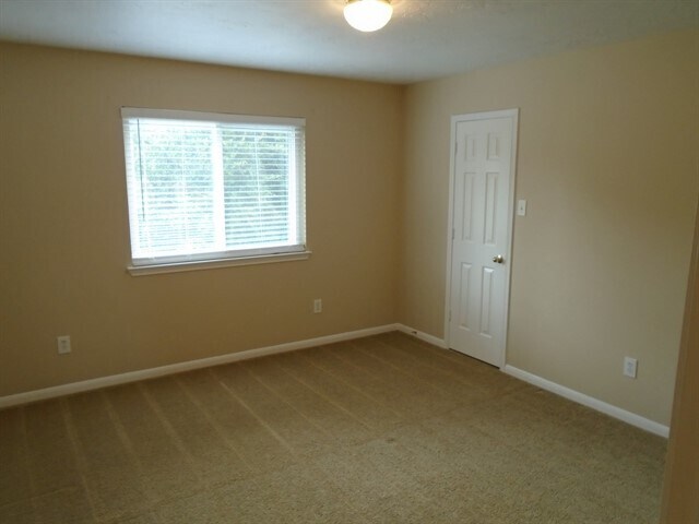 Building Photo - 26887 Castlecliff Ln