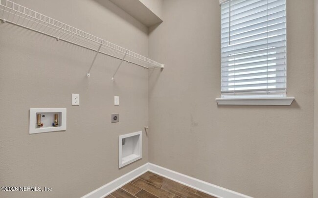 Building Photo - 230 Vista Lake Cir