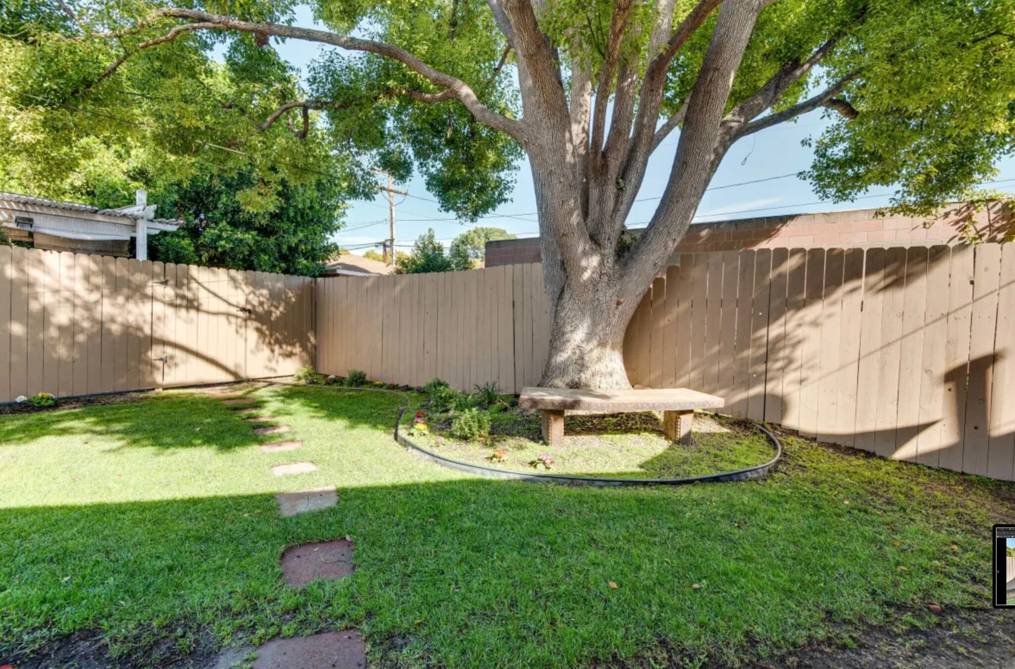 Building Photo - 504 N Rosemary Ln