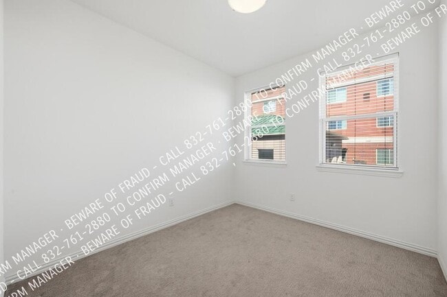 Building Photo - 4355 Hebron St