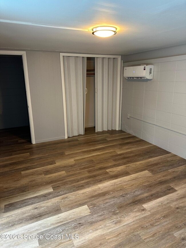 Building Photo - 401 Milford Point Dr