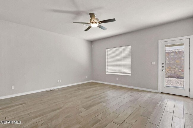 Building Photo - 13186 Emerald Isle St