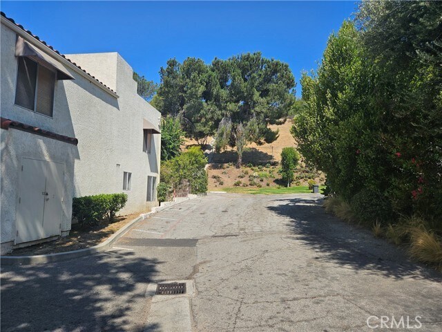 Building Photo - 12411 Osborne St